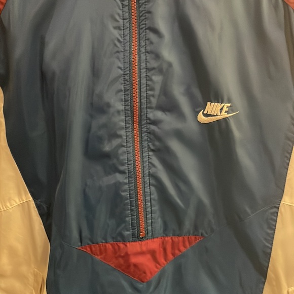COPY - Nike Windbreaker - Picture 5 of 7